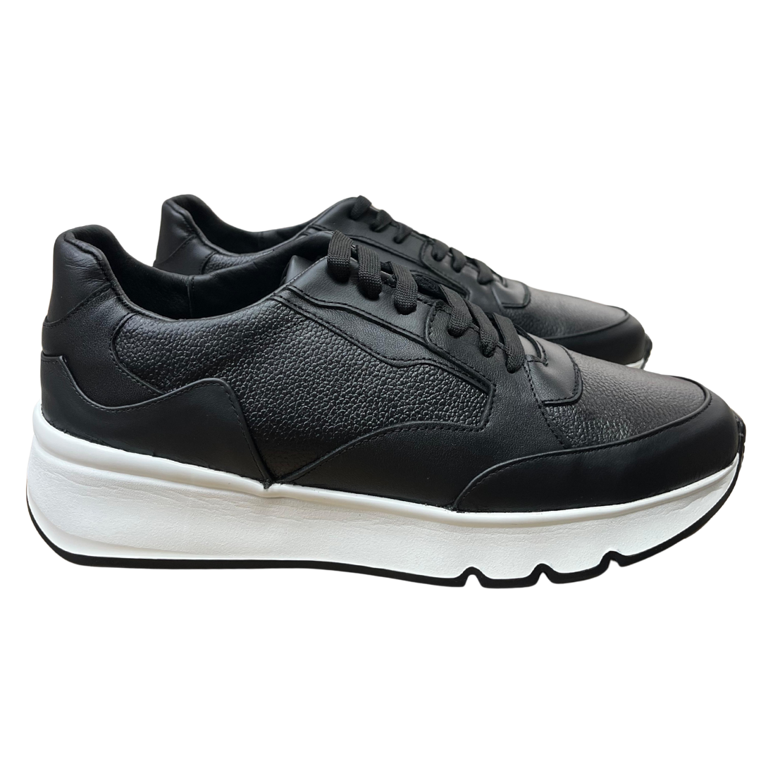 TENIS LEÓN Negro